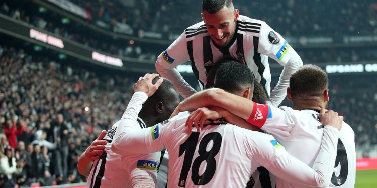 Beşiktaş milli araya moralli girdi
