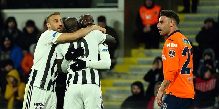 Beşiktaş deplasmandan galip döndü
