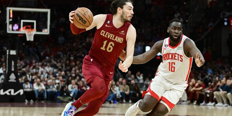 Cedili Cavaliers Alperenli Rockets’ı yenerek NBA play-off’larını garantiledi