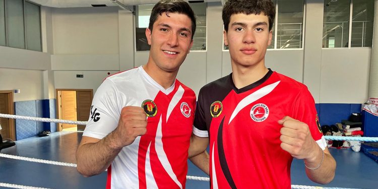 Depremzede iki kick boksçu milli forma için azimle çalışıyor