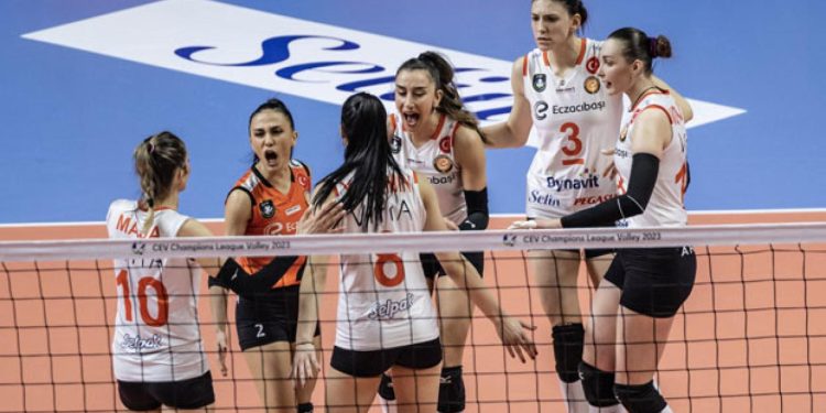 Eczacıbaşı Dynavit yarı finalde