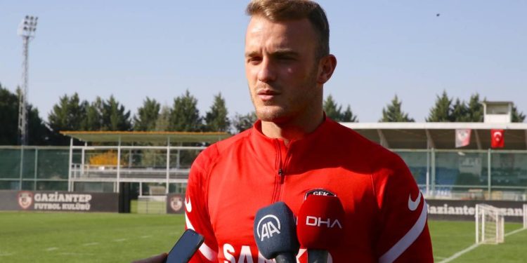İstanbulspor’dan defansa takviye