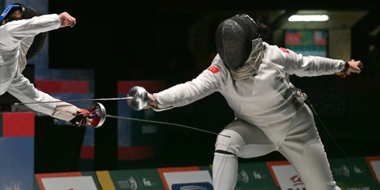 Milli eskrimciler Güney Kore ve Belçika’da madalya mücadelesi verecek