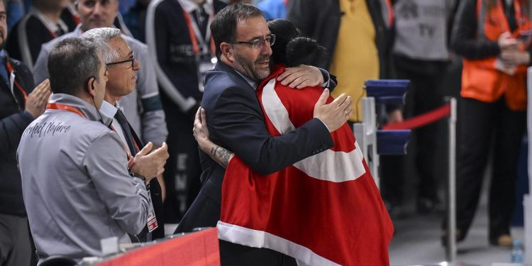 Fatih Çintimar: Tuğba bir madalyadan fazlasını kazandırdı