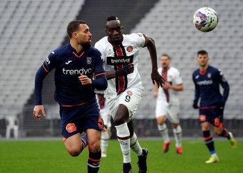 Fatih Karagümrük Başakşehir karşısında