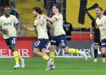 Fenerbahçe Kayseri’de kazandı