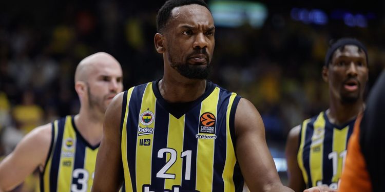 Fenerbahçe Beko’dan Dyshawn Pierre 3-4 hafta sahalardan uzak kalacak