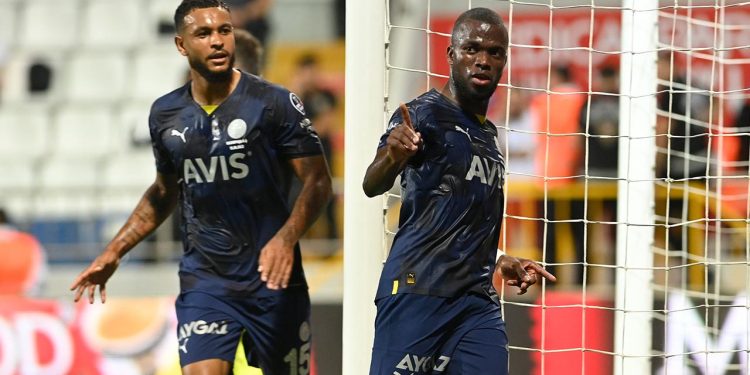 3 futbolcudan Fenerbahçe’ye kötü haber