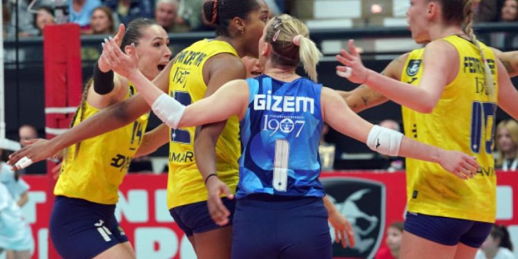 Fenerbahçe Opet yarı finalde