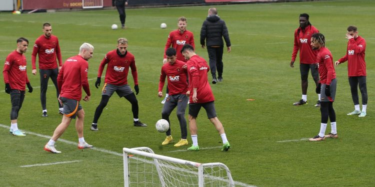 Galatasaray sadece 2 kez İstanbul dışına çıkacak