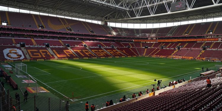 UEFA’dan NEF Stadı’na kapasite izni