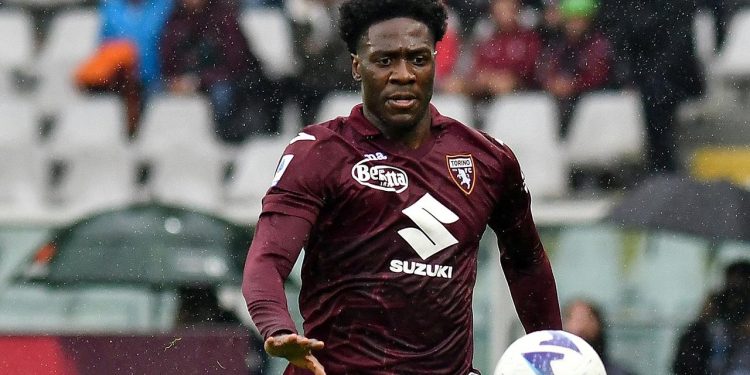 Galatasaray’da Sacha Boey’un yerine Ola Aina’yı
