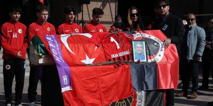 Eski milli kaleci Okan Gedikali son yolculuğuna uğurlandı