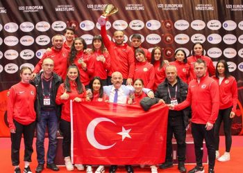 23 Yaş Altı Kadın Güreş Milli Takımı’ndan Avrupa ikinciliği