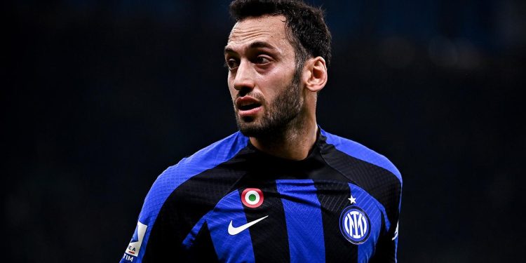İtalyan’da Hakan Çalhanoğlu’nun performansına övgü