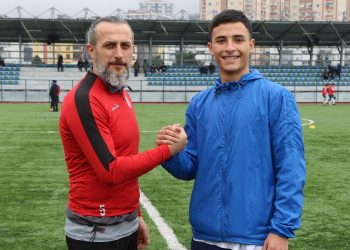Hayali gerçek oldu oğlu ile rakip oldu
