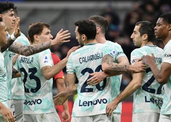 Inter, Lecce engelini 2 golle aştı