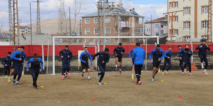 Deprem mağduru İskenderunspor hedef değiştirmedi