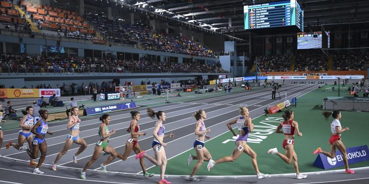 Şampiyon ve rekortmen atletler İstanbul’da piste çıktı