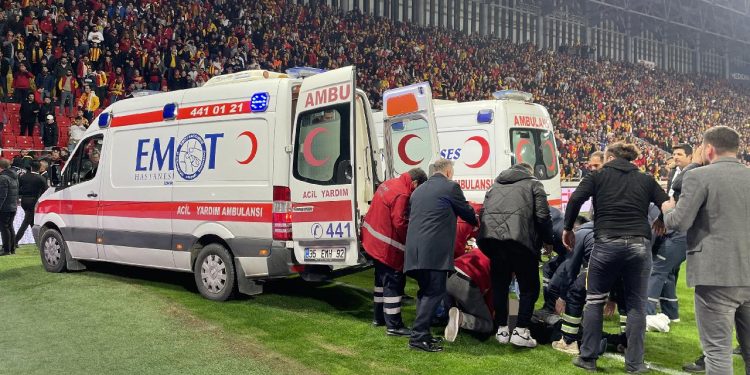 İzmir’deki olaylı derbide fişeği atan tutuklu sanıktan savunma: Bir anda elimden kaydı