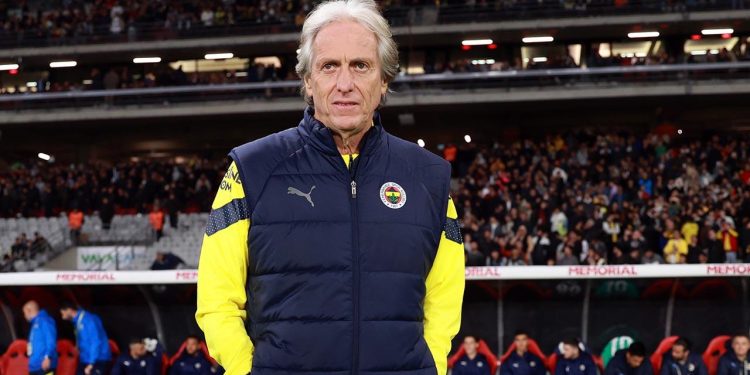 Jorge Jesus’a 1 maç men