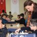 Karabük’teki depremzede çocuk ve gençlere satranç eğitimi veriliyor