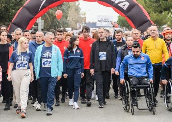 Bakan Kasapoğlu, farkındalık koşusuna katıldı
