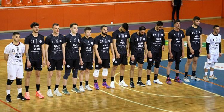 Depremzede voleybolculardan oluşan Kilis Gençlikspor’un hedefi 1. Lig