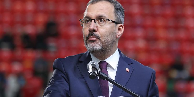 Ermenistan’a 15 yıl sonra bakan düzeyinde ilk ziyaret