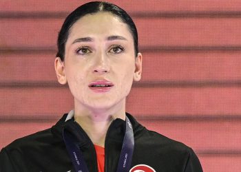 Milli atlet Tuğba Danışmaz altın madalyasını aldı