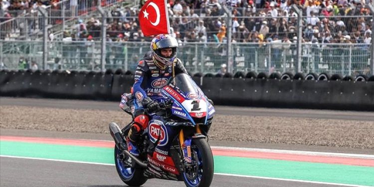 Toprak Razgatlıoğlu, Endonezya’da podyuma çıktı