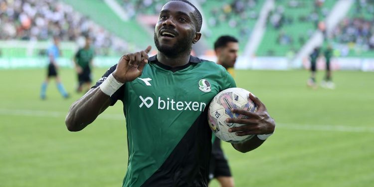 Kasongo Sakaryaspor’un gol yükünü sırtlıyor