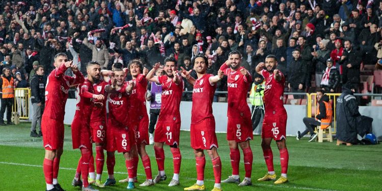 Samsunspor ligde yenilmezlik serisini 16 maça çıkardı