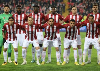 Rıza Çalımbay’dan 8 değişiklik