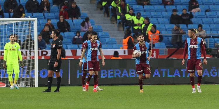 Trabzonspor şampiyon olduğu geçen sezonu arıyor
