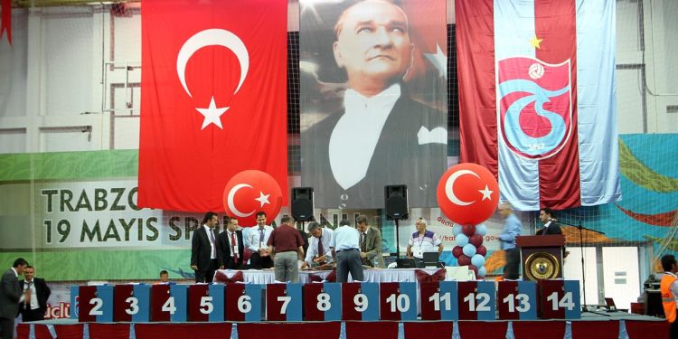 Trabzonspor olağanüstü genel kurula gidiyor
