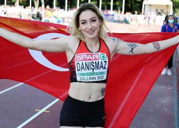 Milli sporcu Tuğba Danışmaz altın madalya kazandı