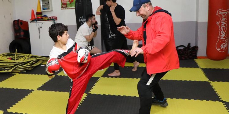 Türkiye şampiyonu depremzede sporcular çalışmalarını Rize’de sürdürüyor