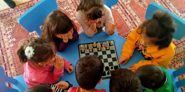“Türkiye Satrançla Tek Yürek Oluyor” projesiyle depremzede çocuklara moral