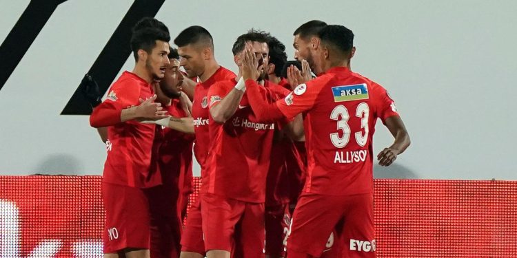 Ümraniyespor’un hedefi Süper Lig’de kalmak