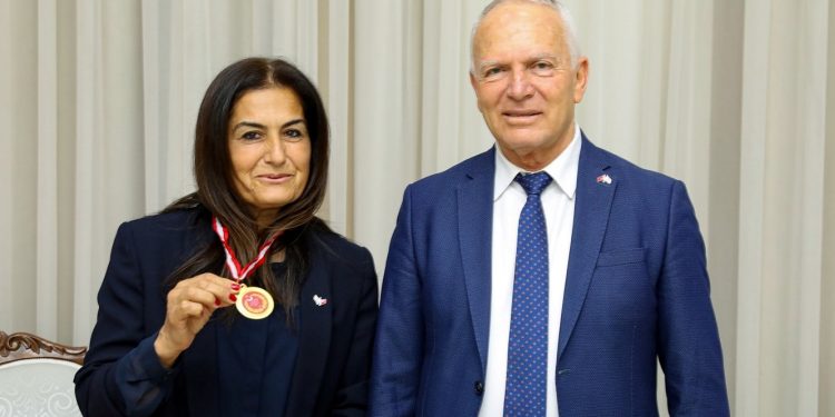 Töre, Master Atlet Ayten Benli’yi  kabul etti