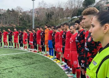 Zonguldak’ta amatör lig hakem ve futbolcuları depremde hayatını kaybedenleri andı