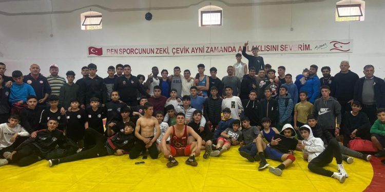 Güreş’te Büyükkonuk ve Lapta şampiyon