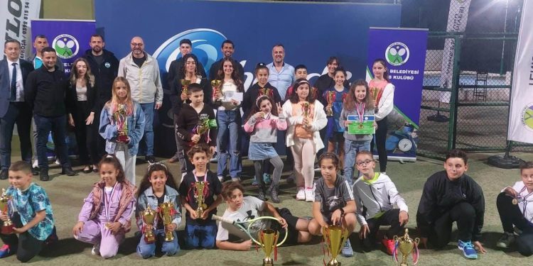 HEAD & SHOULDERS CUP:  9-10-12-14-16 yaş ve 13+ Büyükler kategorilerinde finaller oynandı