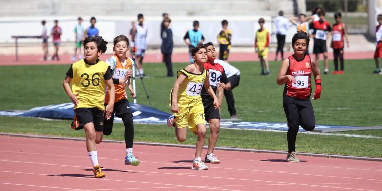 İlkokul atletizmde eleme yarışları başladı