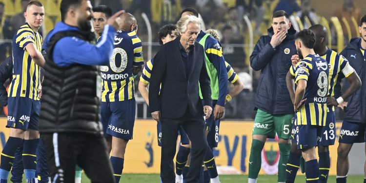Fenerbahçe, İstanbulspor ile 3-3 berabere