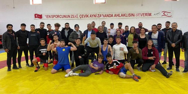 Güreş’te DAÜ birinci