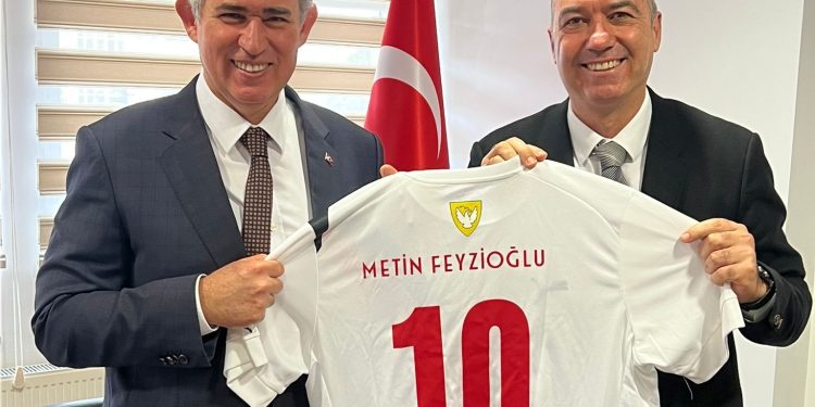 Sertoğlu’ndan TC Lefkoşa Büyükelçisi Feyzioğlu’na ziyaret
