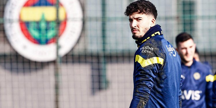 Altay Bayındır’dan Fenerbahçe’ye kötü haber