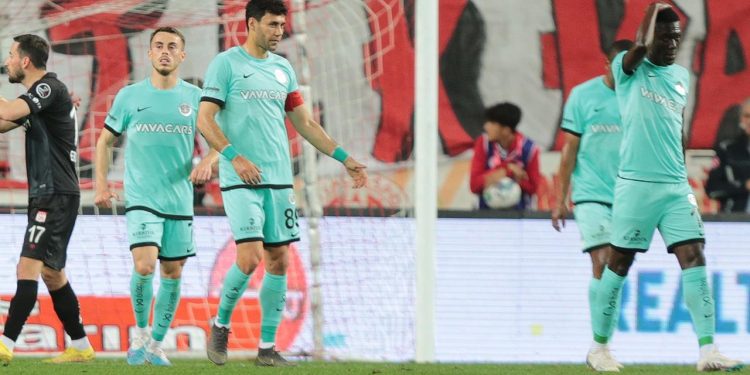 Antalyaspor’un kaybetmeme serisi son buldu